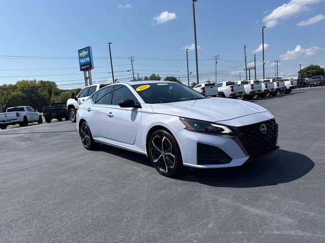 2025 Nissan Altima SR