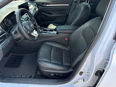 2025 Nissan Altima SR