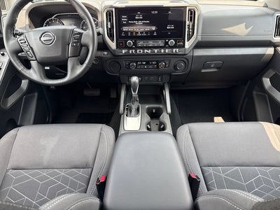 2025 Nissan Frontier SV