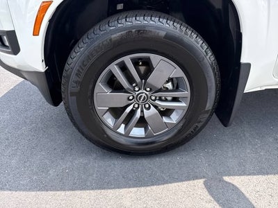 2025 Nissan Frontier SV