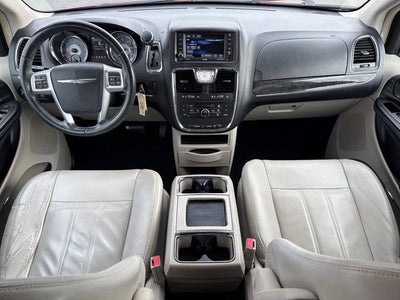 2013 Chrysler Town & Country Touring