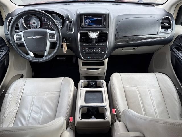 2013 Chrysler Town & Country Touring