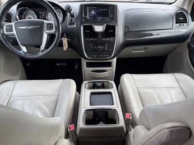 2013 Chrysler Town & Country Touring