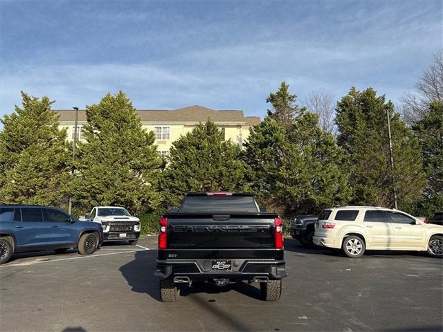 2023 Chevrolet Silverado 1500 Custom Trail Boss