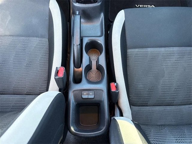 2022 Nissan Versa SV