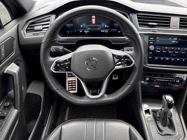 2023 Volkswagen Tiguan SE R-Line Black