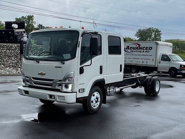 2024 Chevrolet Low Cab Forward 3500 MEDIUM ASH GRAY