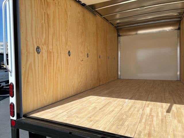 2024 Chevrolet Low Cab Forward 3500 MEDIUM ASH