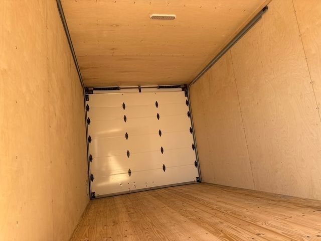 2025 Chevrolet Low Cab Forward 3500 HG MEDIUM ASH GRAY