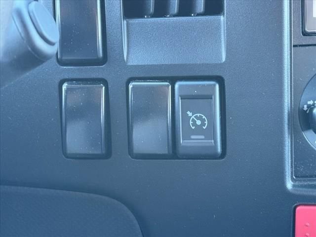 2024 Chevrolet Low Cab Forward 5500 XG MEDIUM ASH GRAY