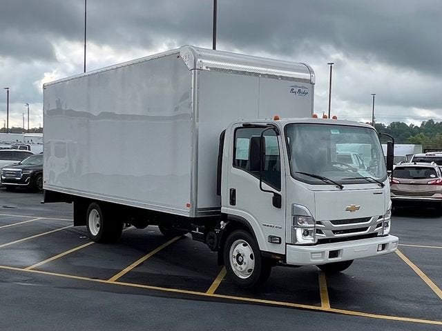 2024 Chevrolet Low Cab Forward 5500 XG MEDIUM ASH GRAY