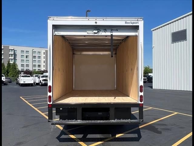 2024 Chevrolet Low Cab Forward 5500 XG MEDIUM ASH GRAY