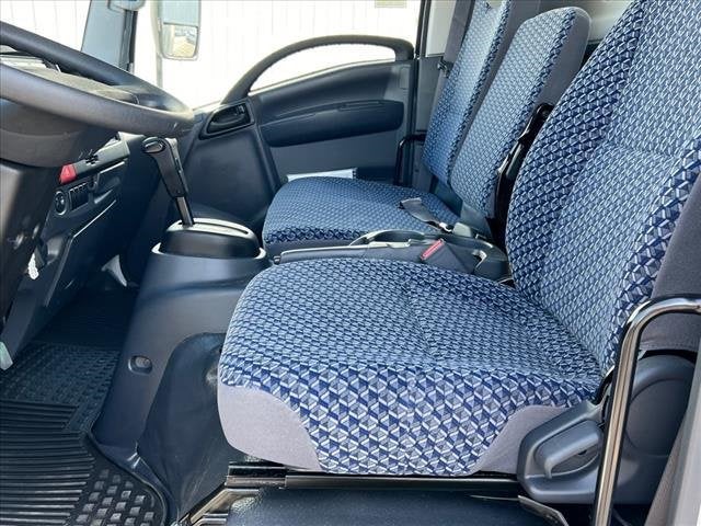 2024 Chevrolet Low Cab Forward 5500 XG MEDIUM ASH GRAY