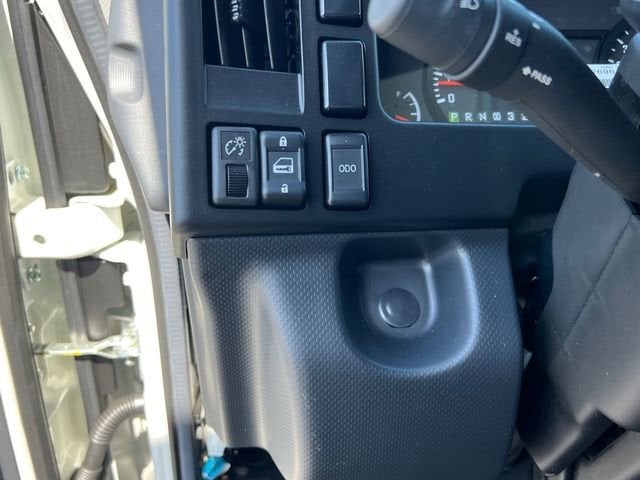 2024 Chevrolet Low Cab Forward 5500 XG MEDIUM ASH GRAY