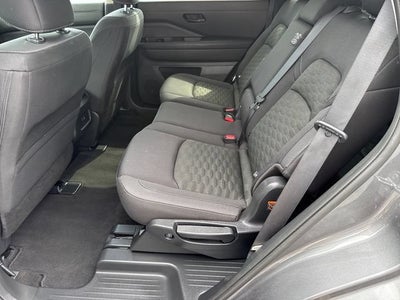 2023 Nissan Pathfinder SV