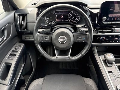 2023 Nissan Pathfinder SV