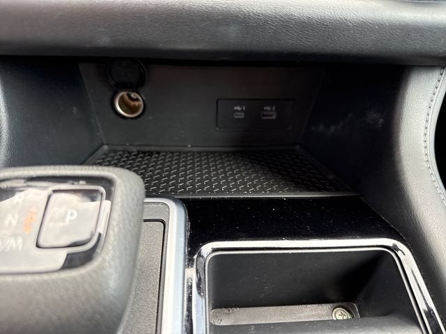 2023 Nissan Pathfinder SV