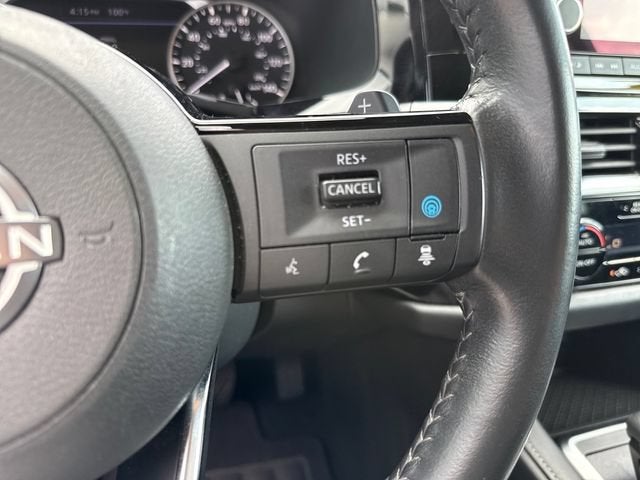 2023 Nissan Pathfinder SV