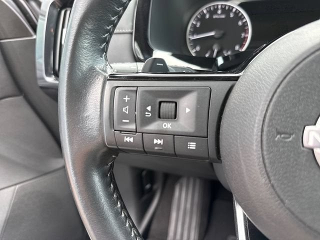 2023 Nissan Pathfinder SV