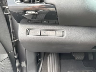 2023 Nissan Pathfinder SV