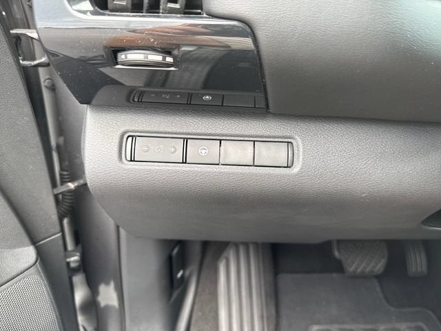 2023 Nissan Pathfinder SV