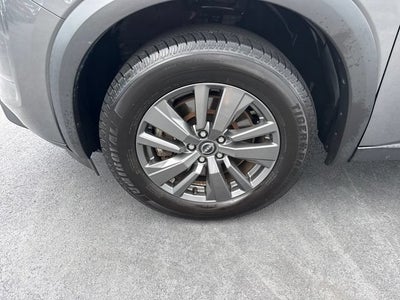 2023 Nissan Pathfinder SV