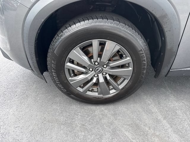 2023 Nissan Pathfinder SV