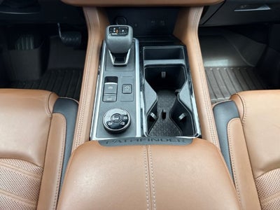2025 Nissan Pathfinder Platinum