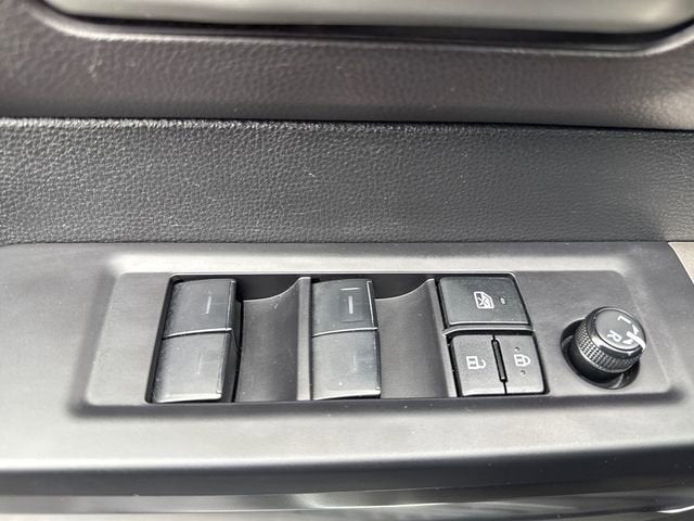 2022 Toyota Tundra 2WD SR5