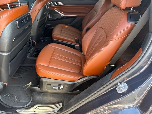 2021 BMW X7 M50i