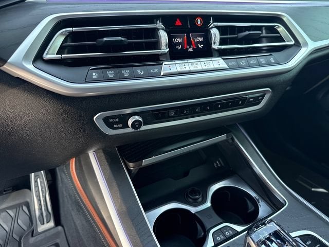2021 BMW X7 M50i