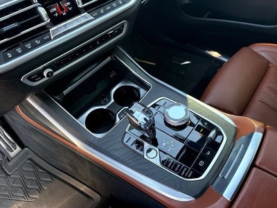 2021 BMW X7 M50i
