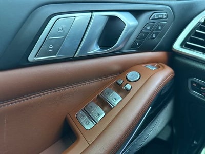 2021 BMW X7 M50i