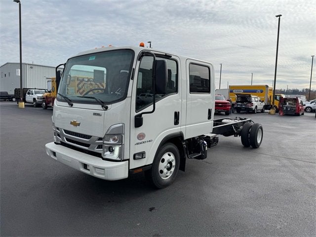 2024 Chevrolet Low Cab Forward 4500 HD MEDIUM ASH GRAY
