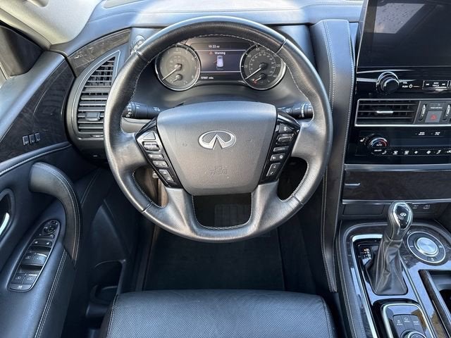 2023 INFINITI QX80 LUXE