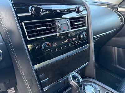 2023 INFINITI QX80 LUXE