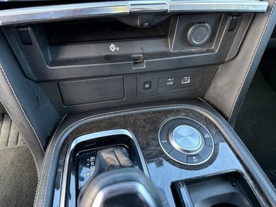 2023 INFINITI QX80 LUXE