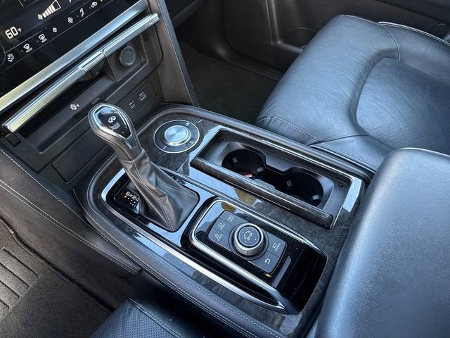 2023 INFINITI QX80 LUXE