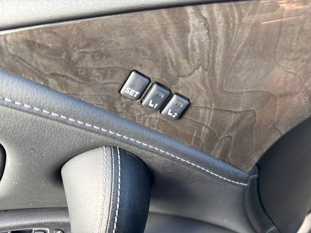 2023 INFINITI QX80 LUXE