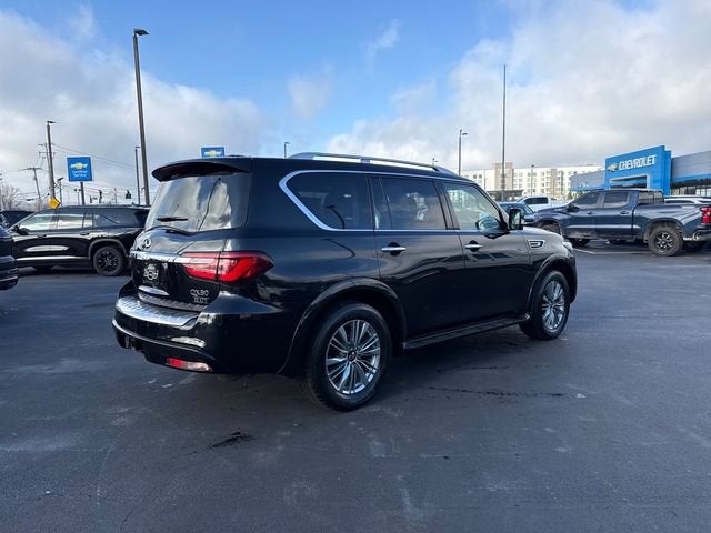 2023 INFINITI QX80 LUXE