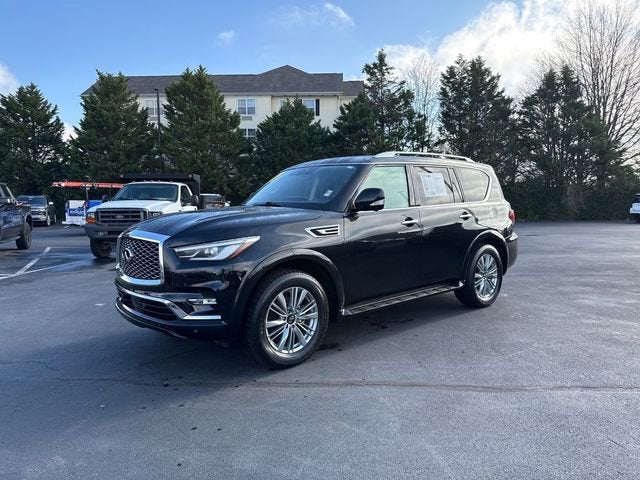 2023 INFINITI QX80 LUXE