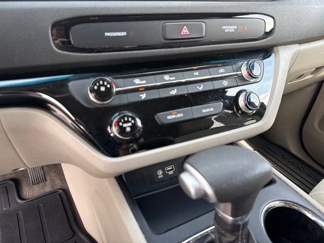 2020 Kia Sedona LX